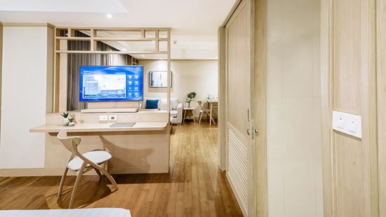 Junior Suite Work Desk