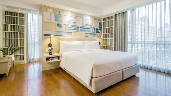 One Bedroom Corner Suite