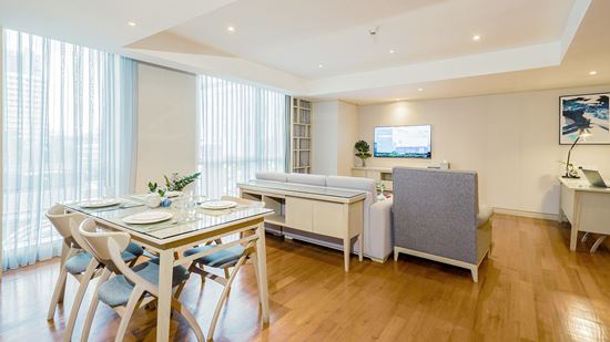 One Bedroom Corner Suite