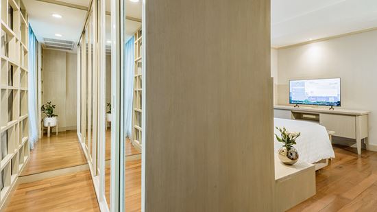 One Bedroom Corner Suite